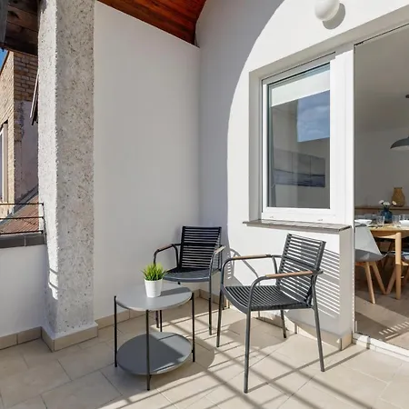 Jantar - Old Town Mariacka Apartment *